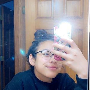 Meet your Posher, Maya